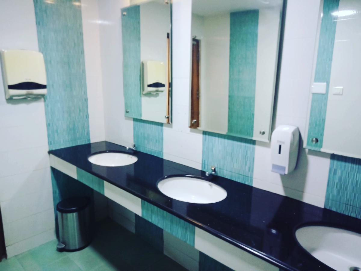 Broadbean Hotel Tellicherry ภายนอก รูปภาพ